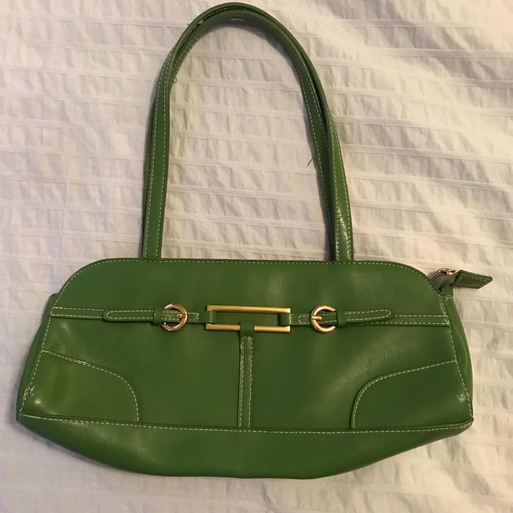 Cute lime green handbag!